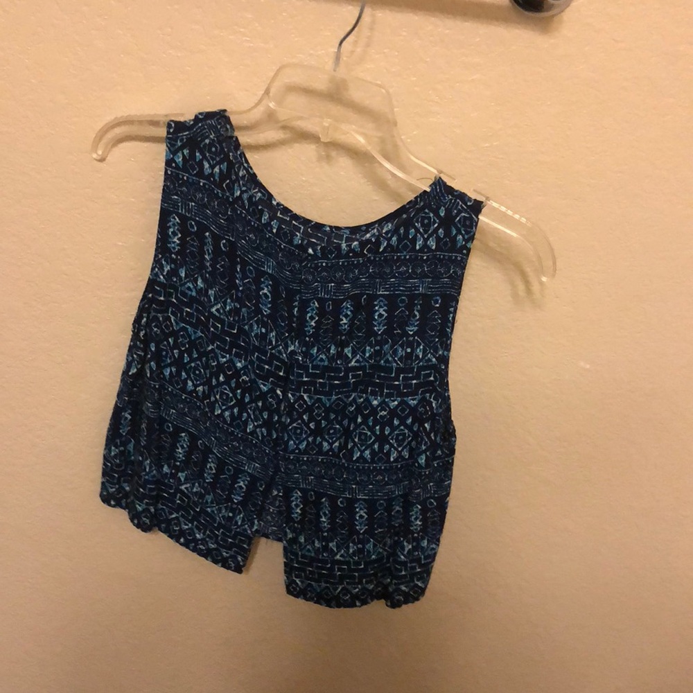 Top - Picture 2 of 2
